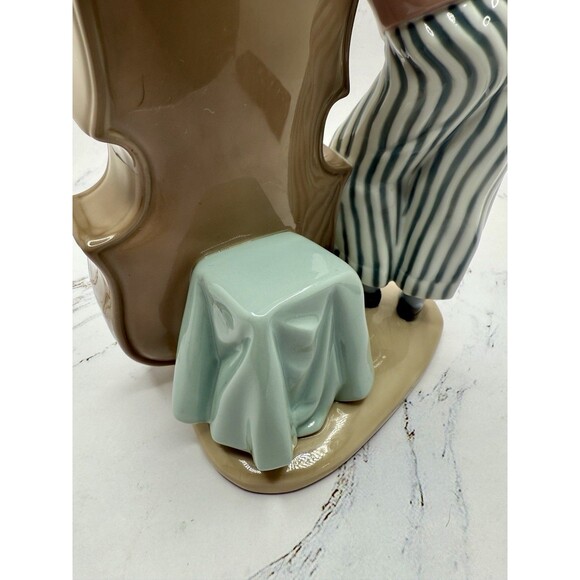 SOLD**Lladro Black Legacy Jazz Bass Band Boy Musician #5834, 10" Tall, Excellent - Picture 7 of 10